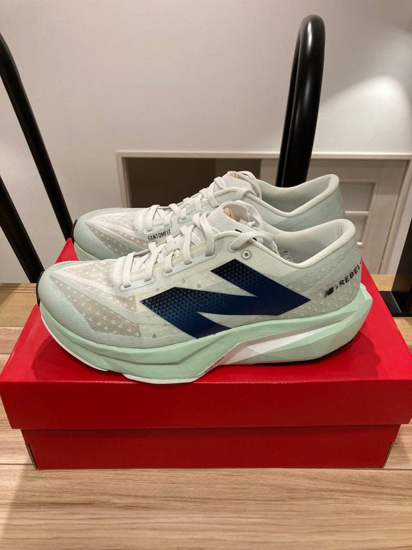 New Balance フューエルセルレベルv4