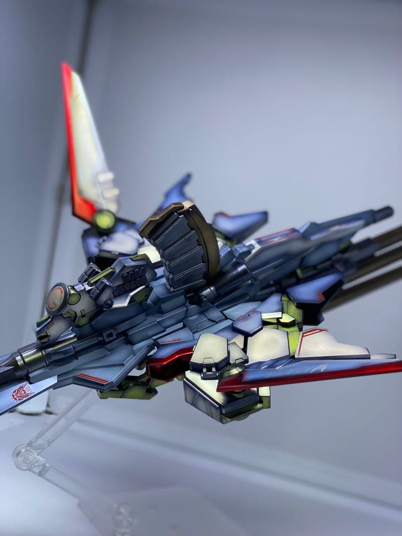 ガンプラ完成品HG デスティニーガンダムspecⅡ & ゼウスシルエット全塗装