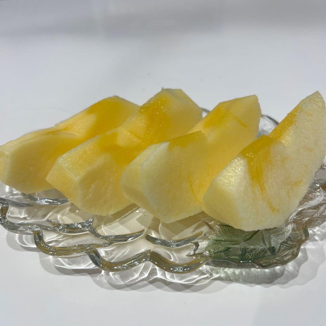 山形県産　サンふじ　贈答用　特秀3キロ１２玉×3箱