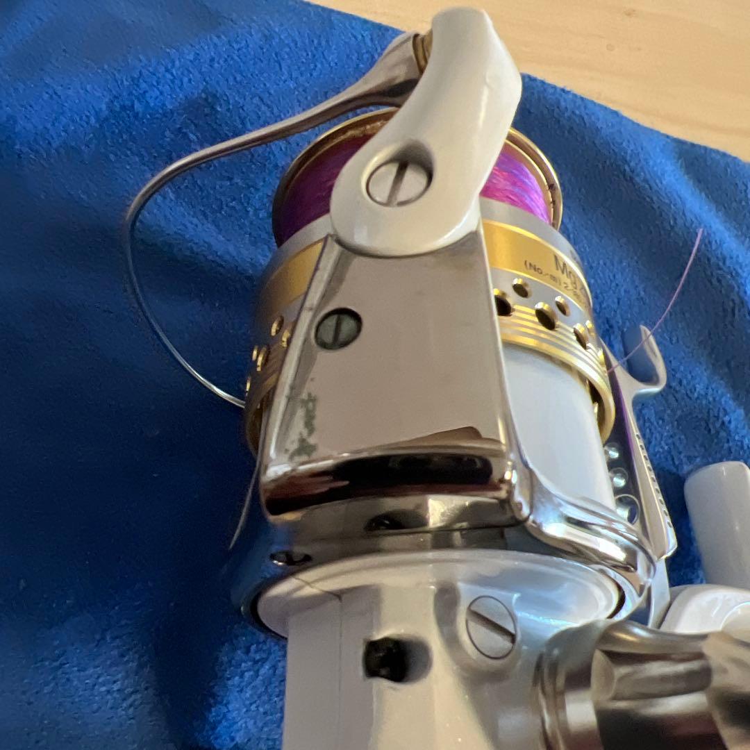 シマノ BB-X TECHNIUM Mg White Special 2500D