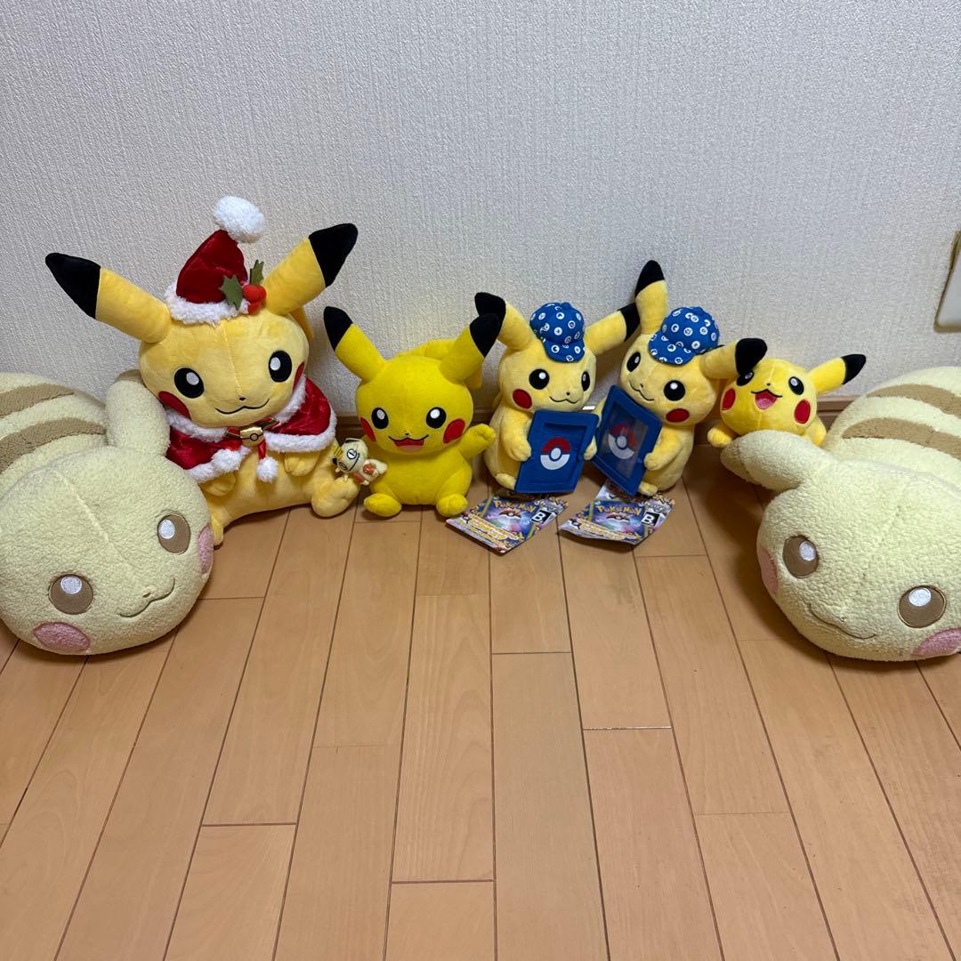ポケモンセンター限定 ピカチュウ ぬいぐるみ まとめ売り 45点セット