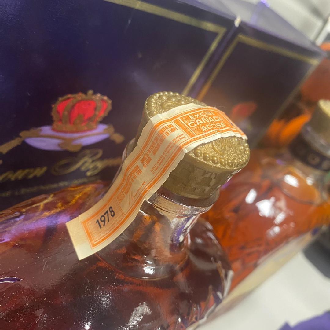 240909Q　２本まとめ 古酒 1978年紙封 クラウン ロイヤル ウイスキー