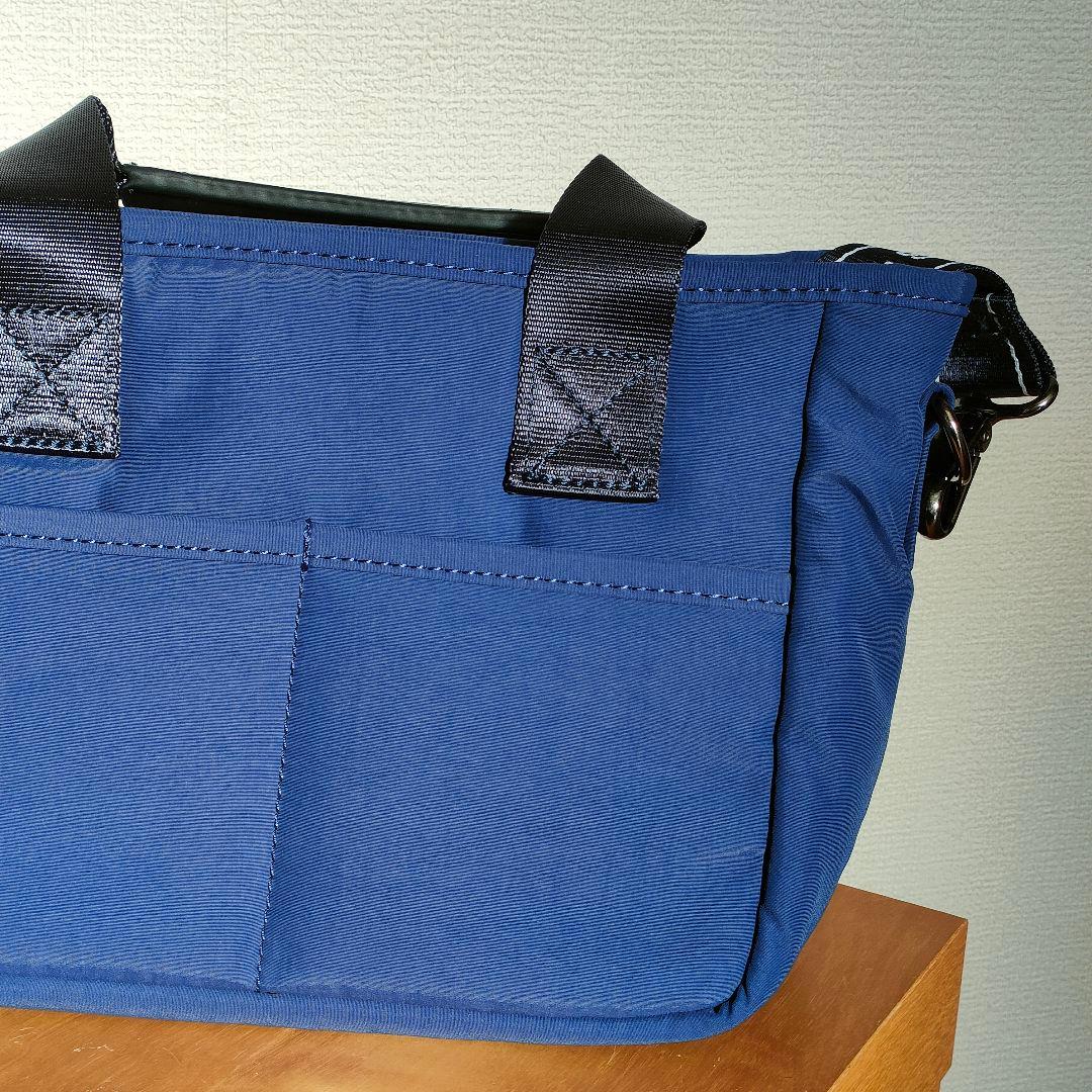 ☆新品未使用☆DOCUS ドゥーカス カートラウンドバックストラップ付ネイビー