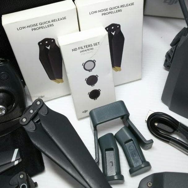 ドローン DJI Mavic Pro フルセット＋付属品・キャリーバッグ