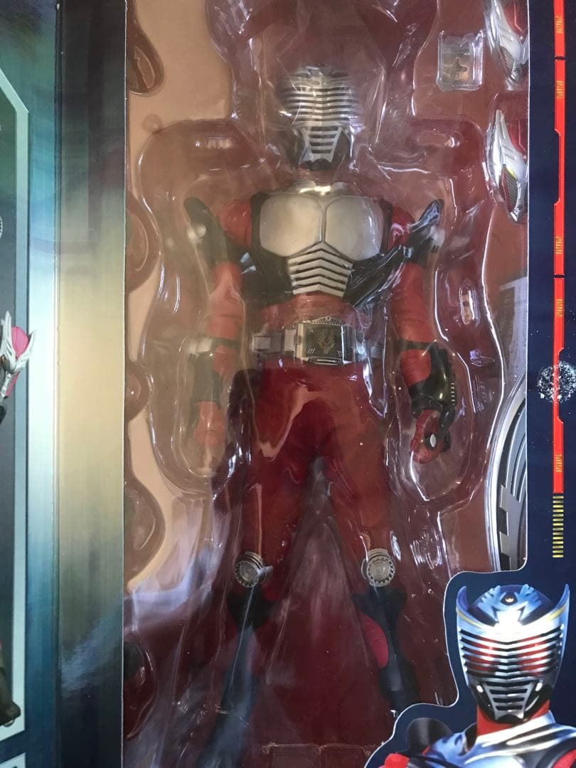 リアルアクションヒーローズ RAH 仮面ライダー龍騎 ドラゴンナイト 未開封品