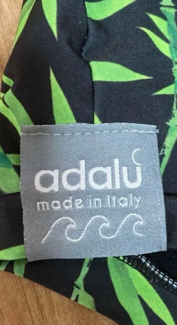 adaluサーフスーツ