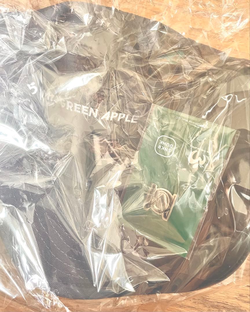 ミセスグリーンアップル ニューエラ ロゴキャップ ネイビー ピンズ付き