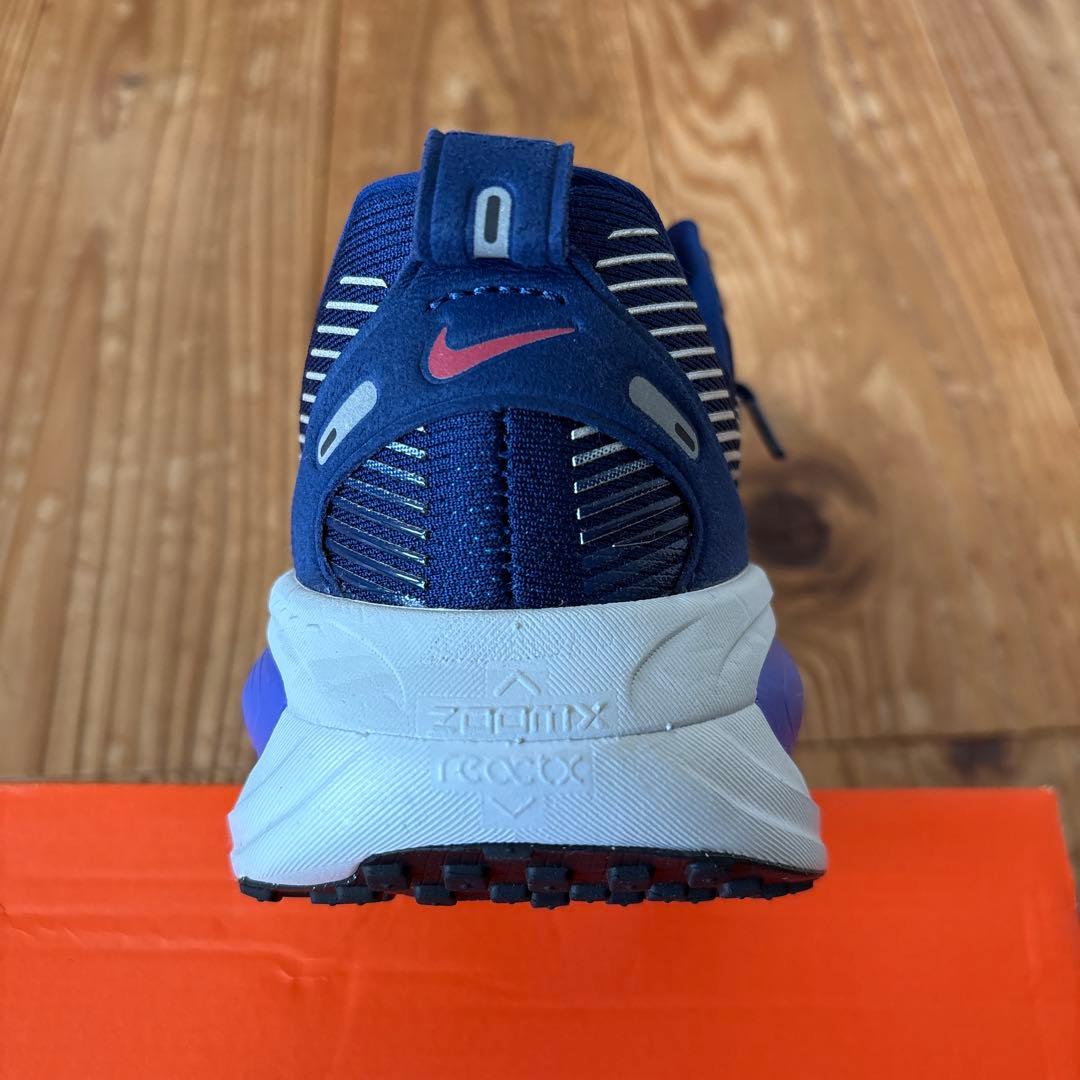 限定セール‼️ 新品　Nike Zoom VOMERO18 25.5cm