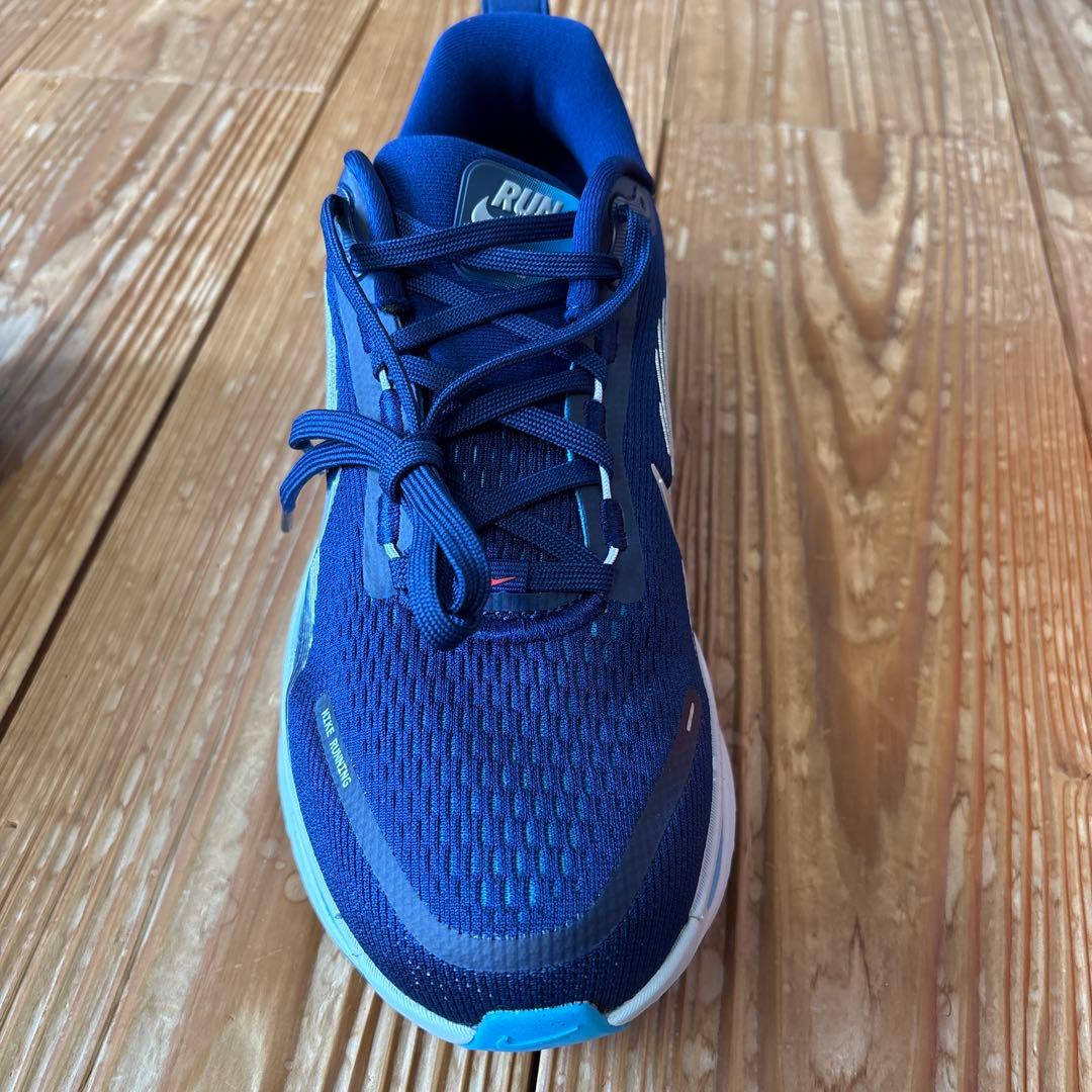 限定セール‼️ 新品　Nike Zoom VOMERO18 25.5cm