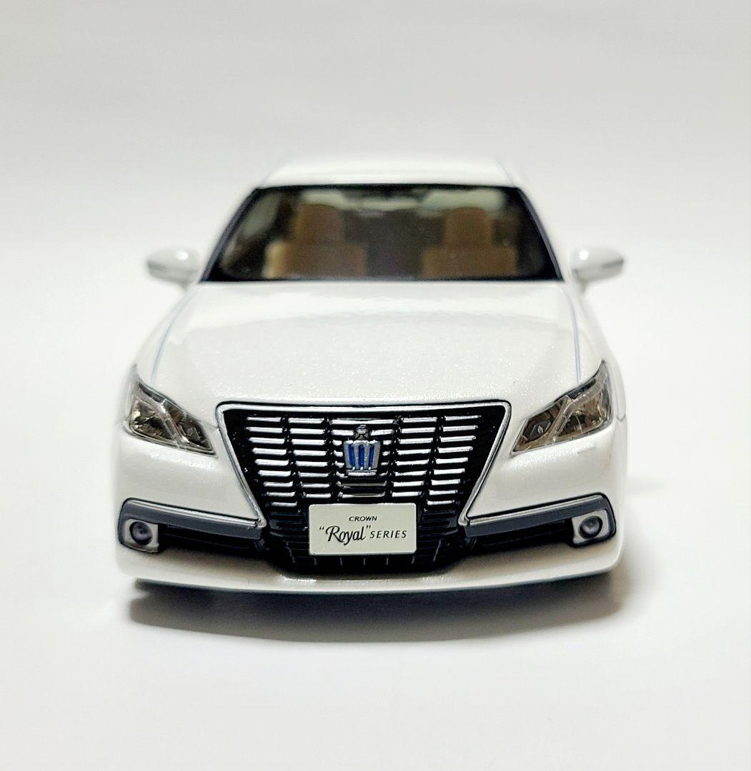 トヨタ 210系クラウンロイヤルサルーンG前期 カラーサンプル