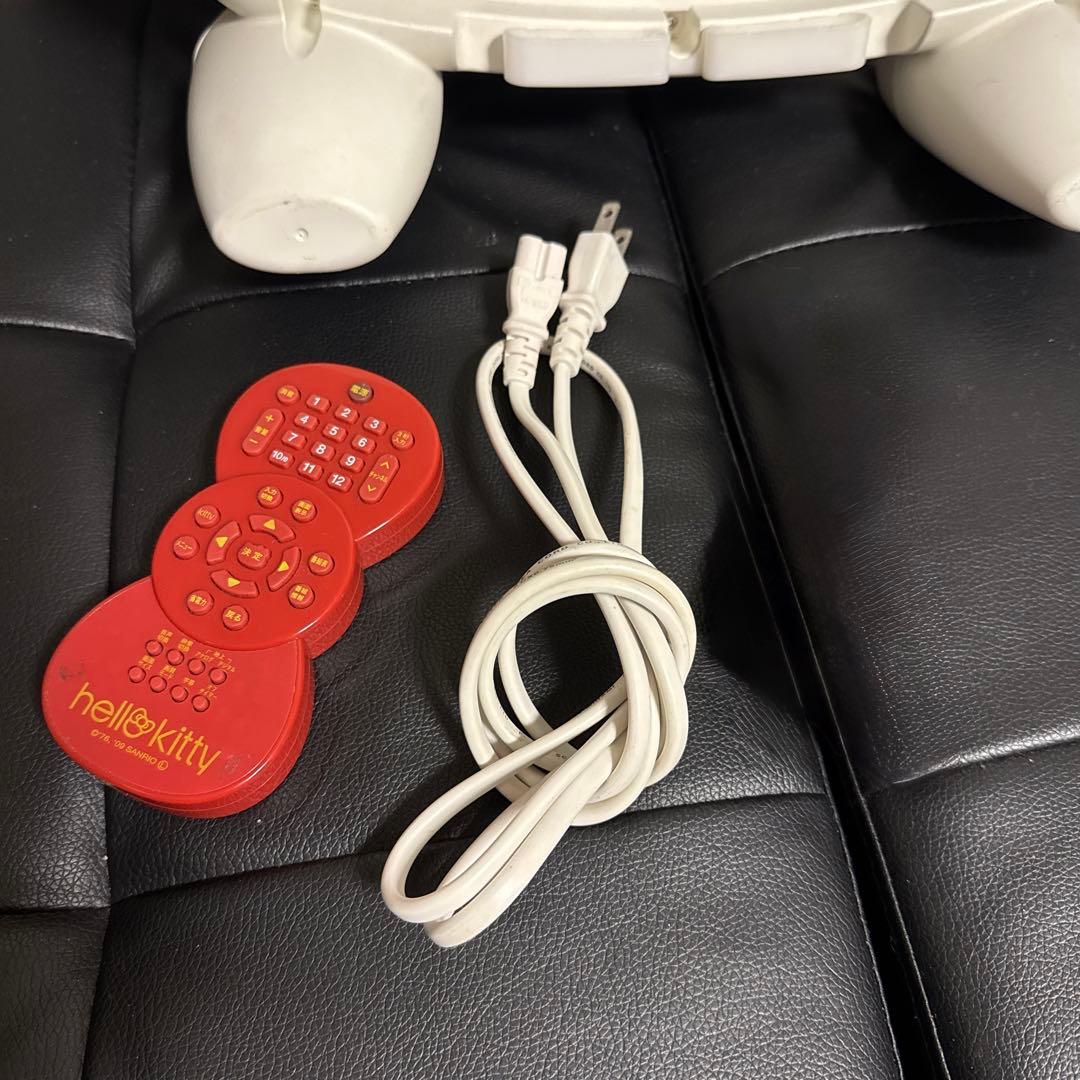 【バラ売り不可】ハローキティ型　液晶テレビ　kitty 地上デジタル　地デジ