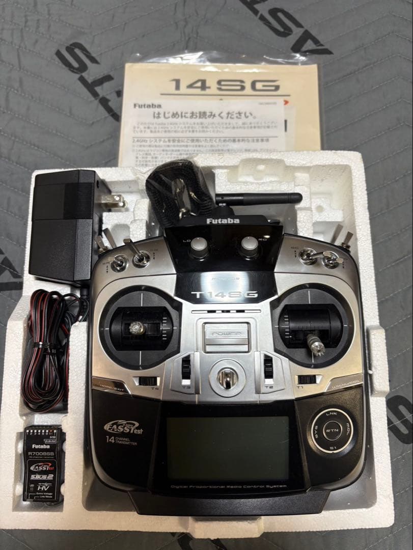 t*i様 Futaba T14SG 14CH R/C送信機