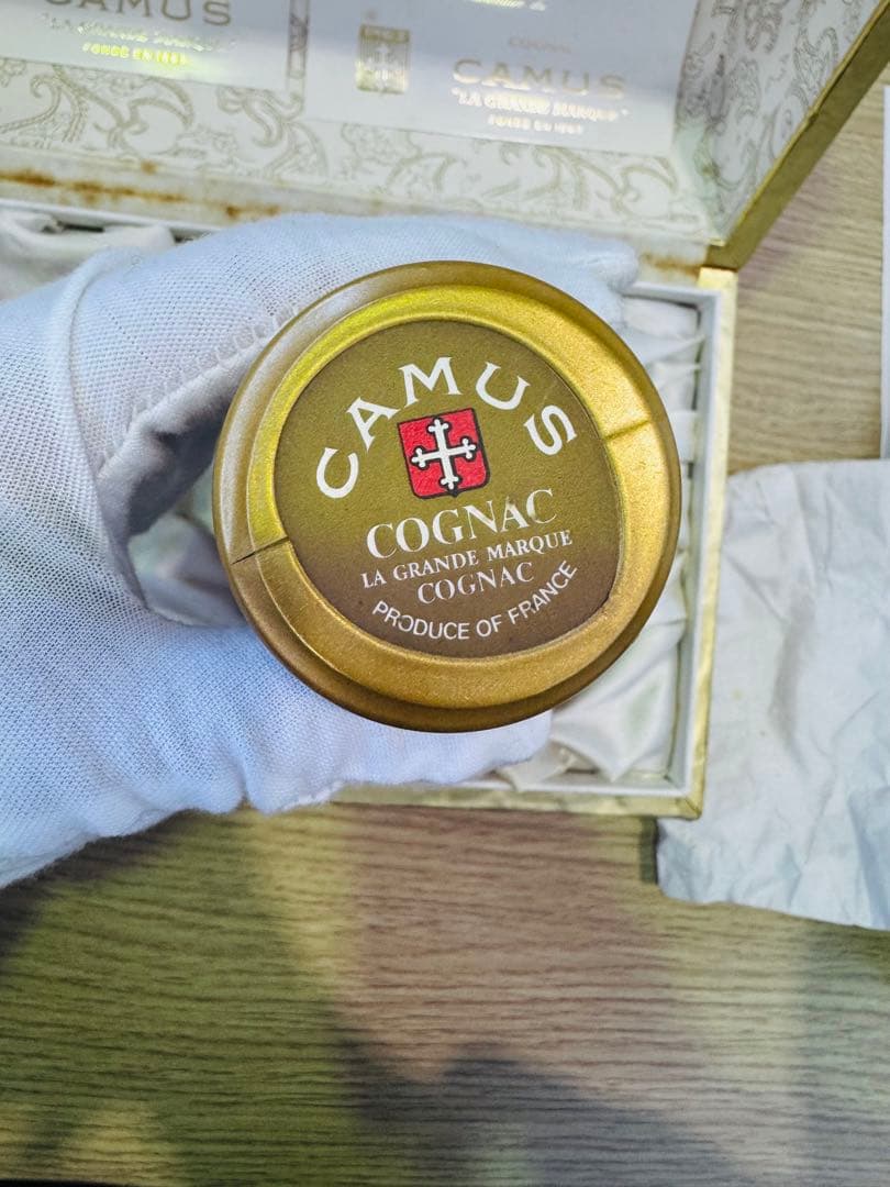 カミュ CAMUS カラフェ バカラ 700ml コニャック 古酒　化粧箱付