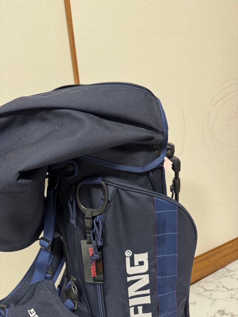 ブリーフィング　キャディバッグ　超美品　ほぼ未使用　ネイビー　人気