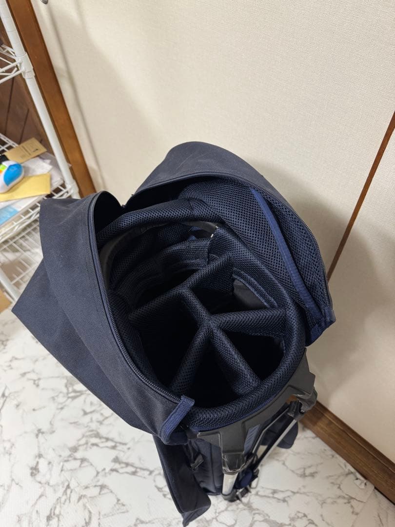 ブリーフィング　キャディバッグ　超美品　ほぼ未使用　ネイビー　人気