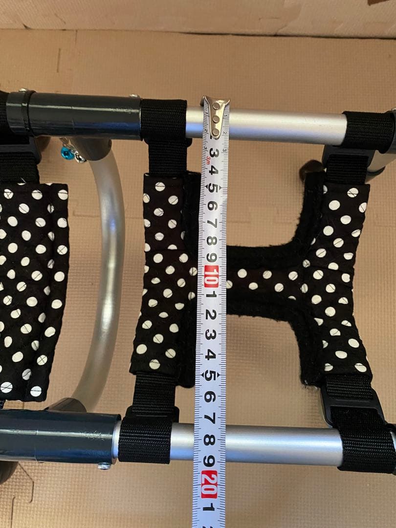 小型犬用車椅子　顎乗せ付き