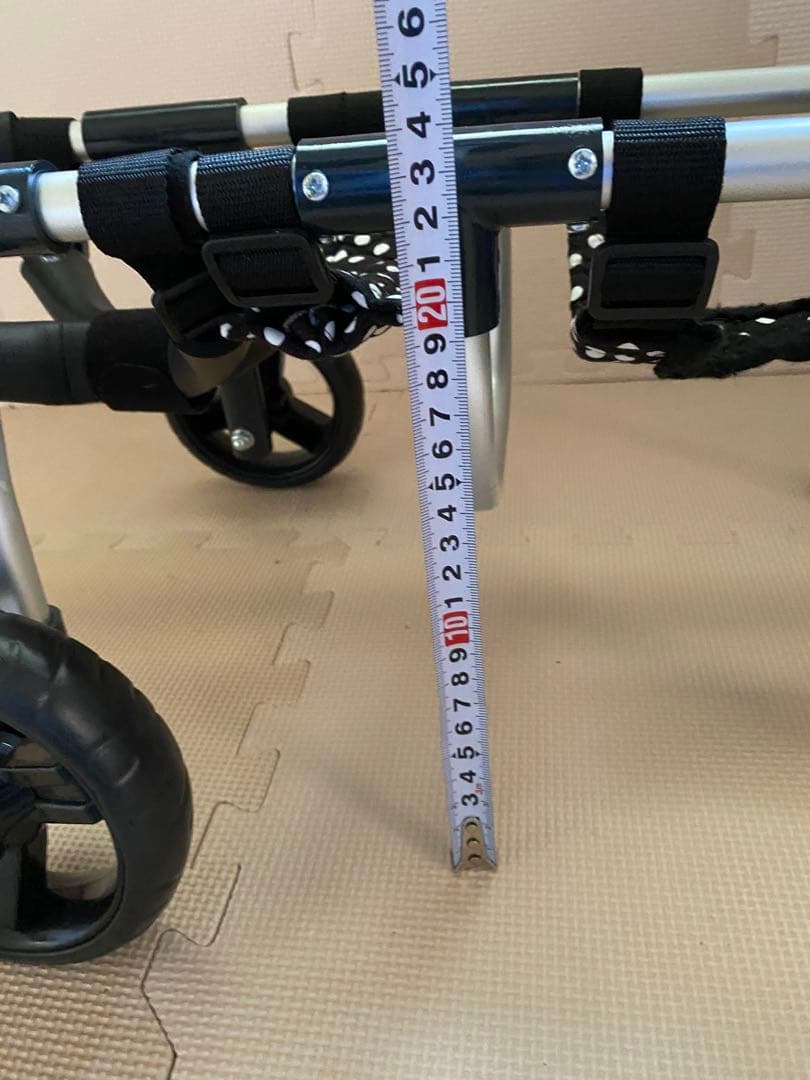 小型犬用車椅子　顎乗せ付き