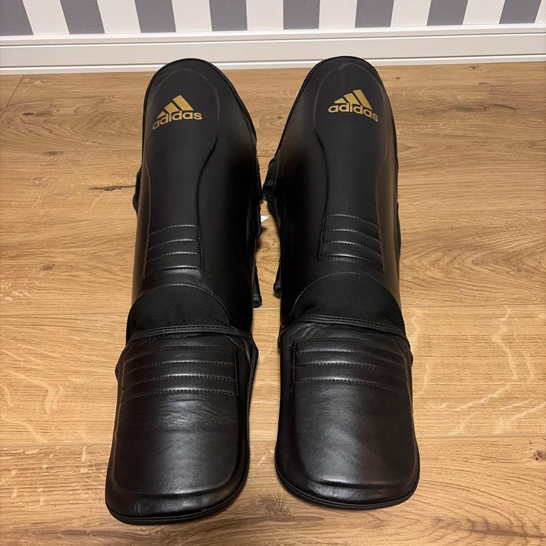 キックボクシング　防具一式　ヘッドギア　レガース　アディダス　膝当て