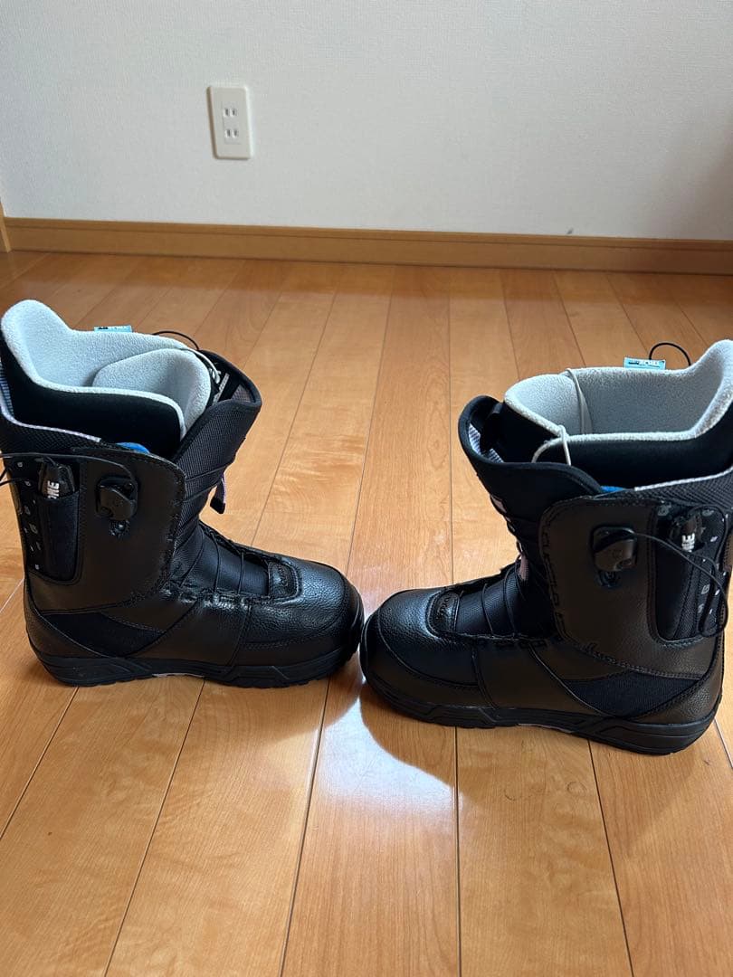 Burton Mint ブラック スノーボードブーツ 女性用
