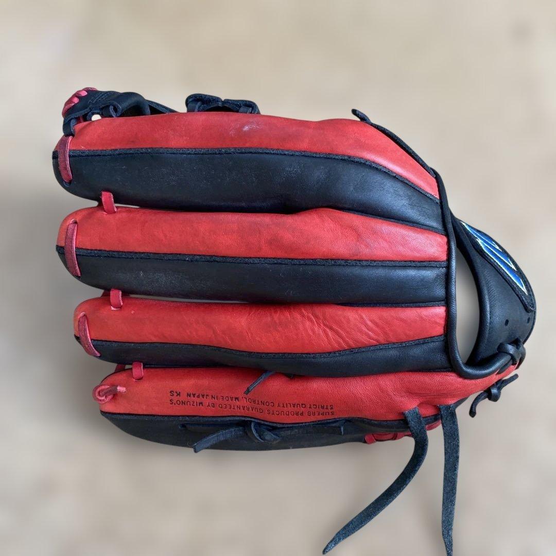 ミズノ　赤黒 軟式野球グローブ　外野用