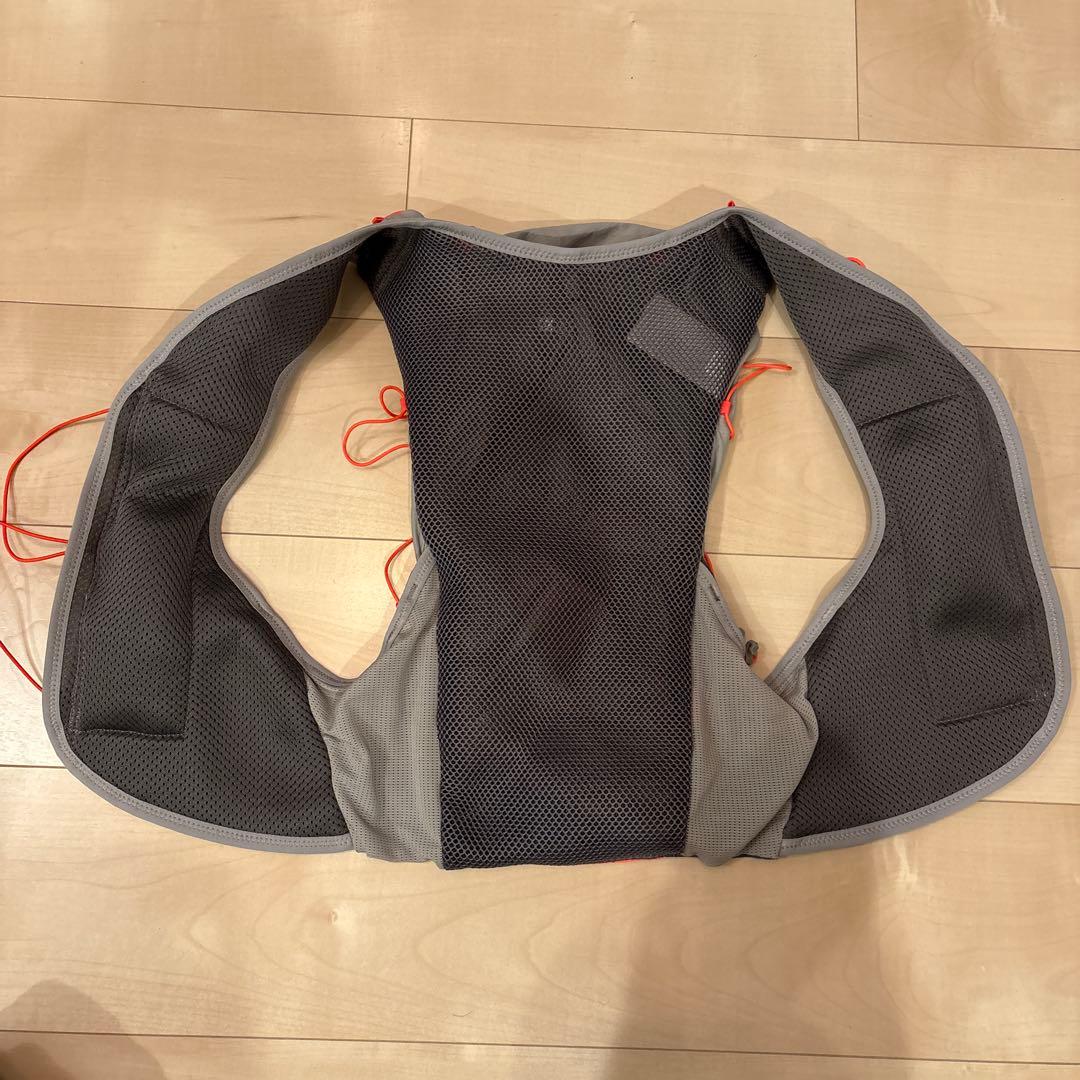 SALOMON トレイルランニングベスト ハイドレーションパック ボトル付き