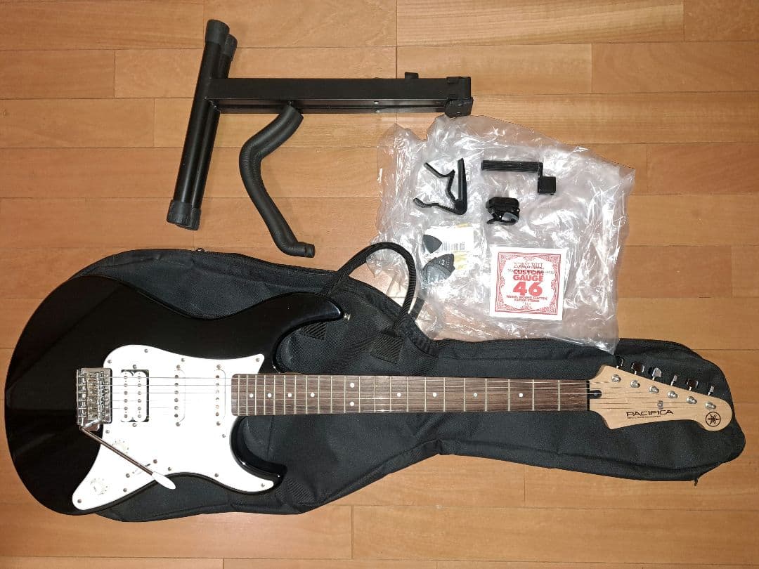 Yamaha PACIFICA012 エレキギター ブラック