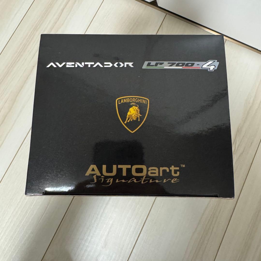 Autoart 1/18ランボルギーニ アヴェンタドール LP700-4