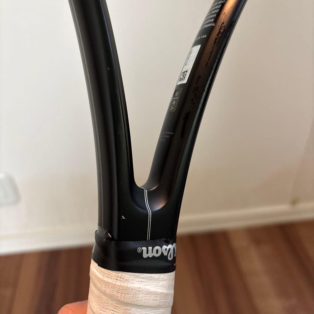 テニスラケット　ウィルソンRF01 300g G2