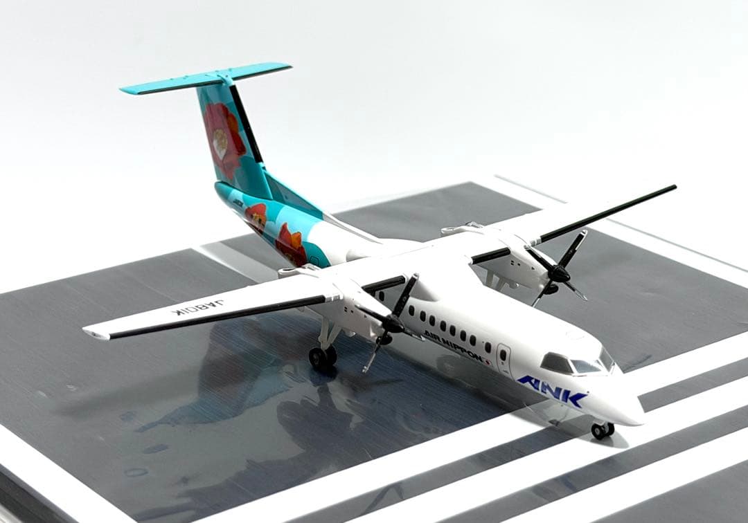 全日空商事 1/200 DHC-8-300 ANK TSUBAKI LIVERY