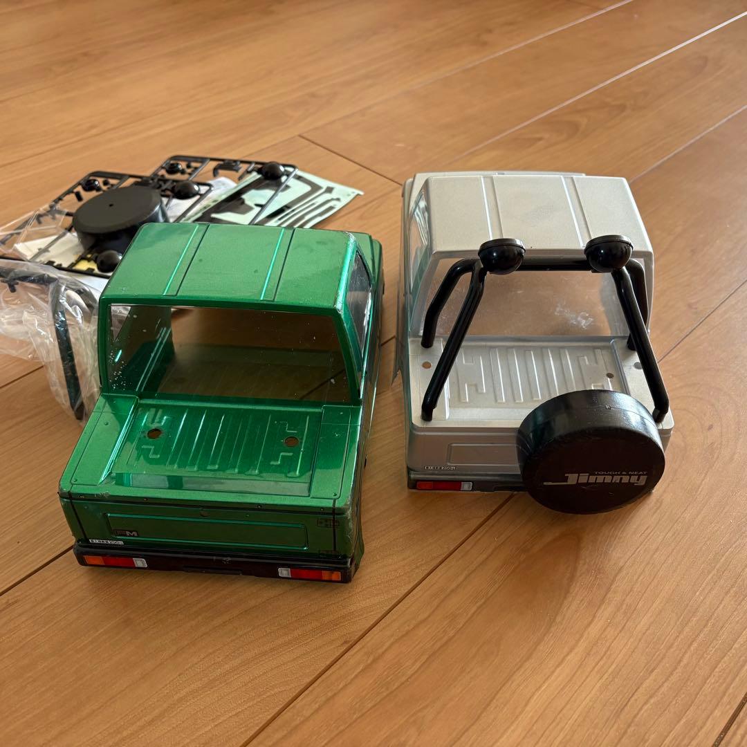 ★タミヤ ジムニー ボディー×2個 余りパーツあり