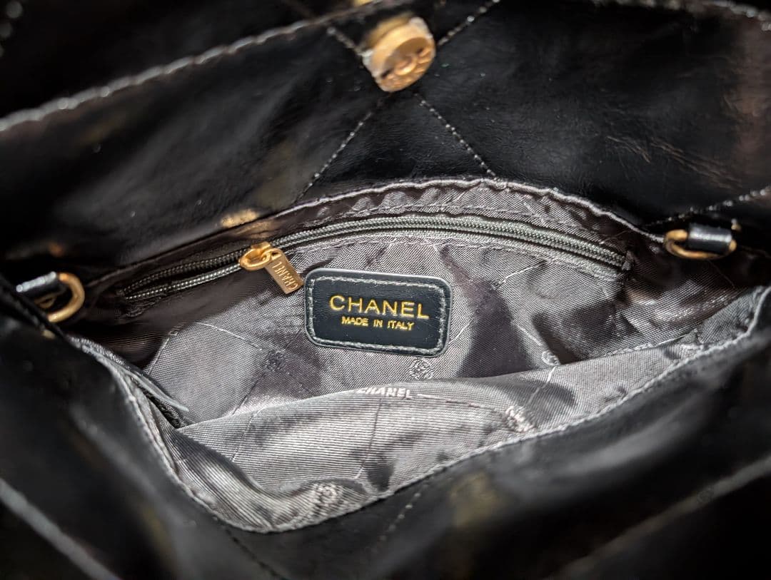 CHANELノベルティキルティング チェーンショルダー2wayバッグエナメル加工