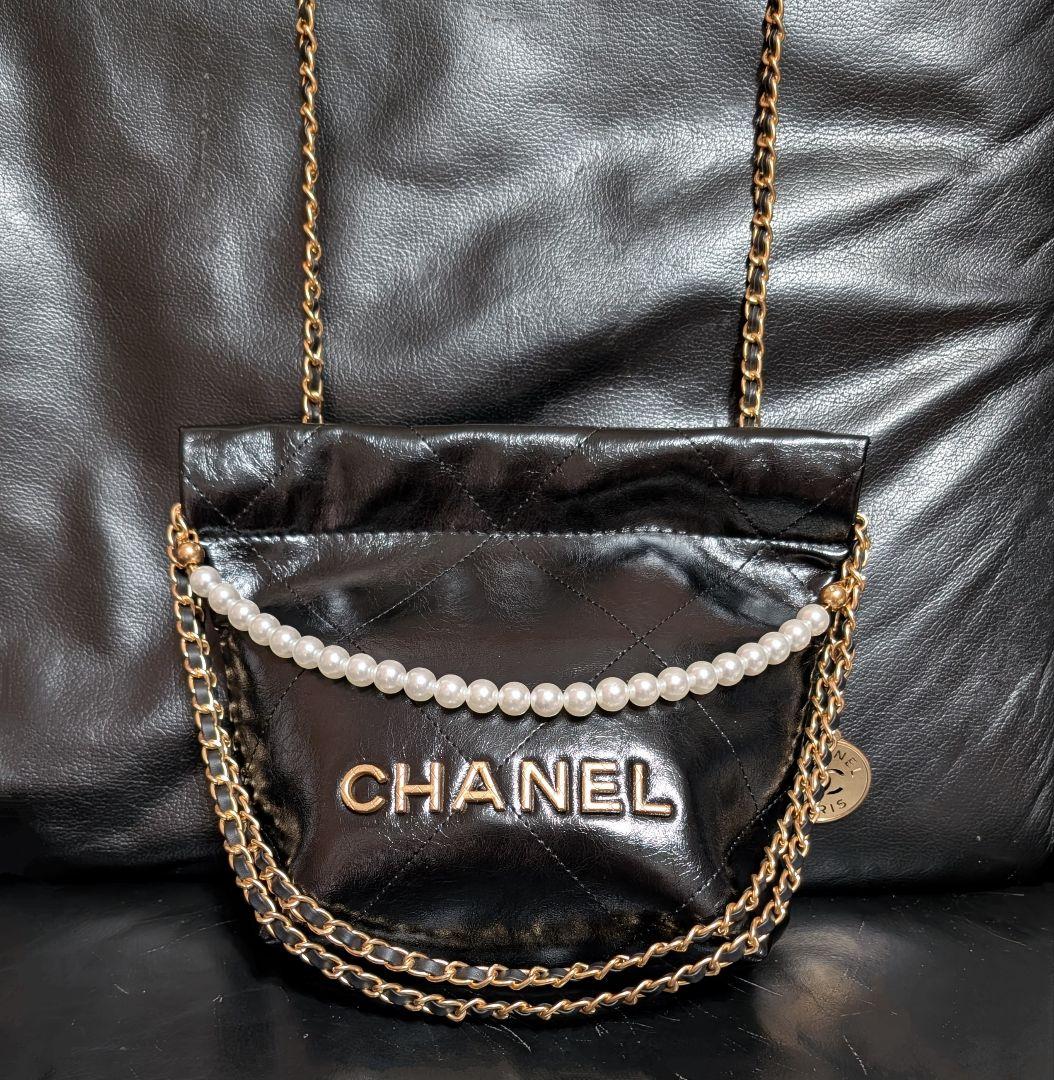 CHANELノベルティキルティング チェーンショルダー2wayバッグエナメル加工