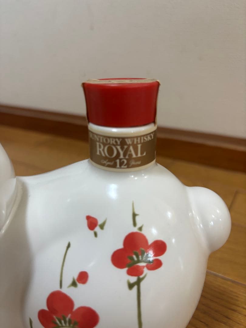 【未開栓】干支 卯 ウサギ型 陶器 ウイスキー サントリー ローヤル12年