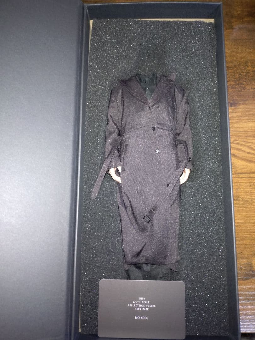 ホットトイズ　バットマン2.0用　ブルースウェイン衣装セット　ヘッド、台座別