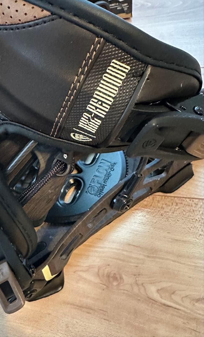 FLOW バインディングNX2-REDWOOD fusion