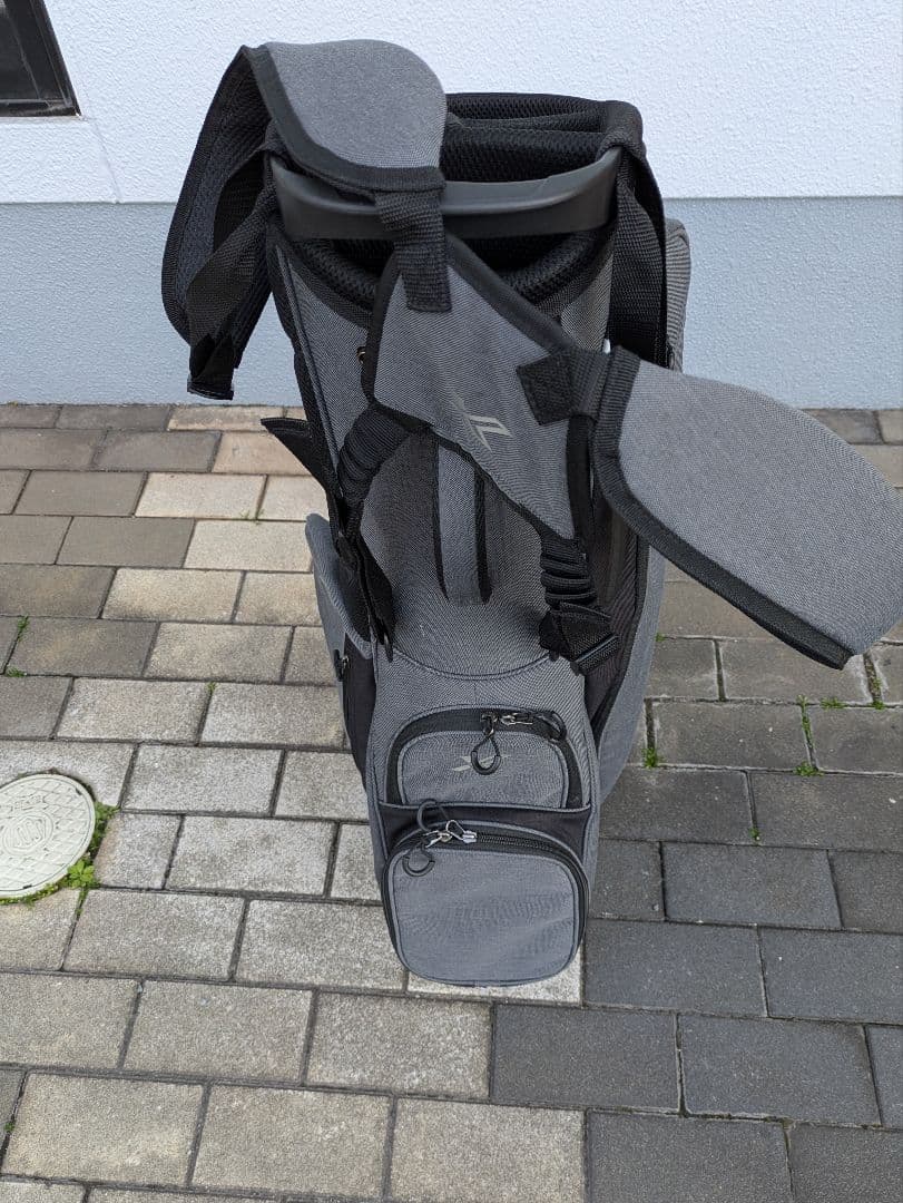 ぎょんゼクシオXXIO スタンド式キャディバック GGC-X141