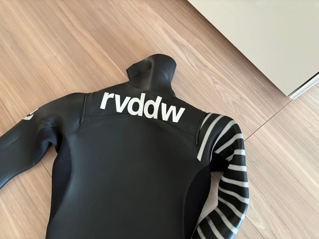 ★送料無料★お洒落　リバーサル　セミドライ　フルスーツ　ウエットスーツサーフィン