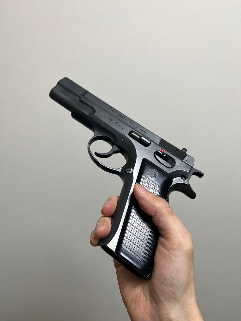 【中古　希少　木製グリップ付】カートリッジ排挟タイプCZ75 エクセレントHW