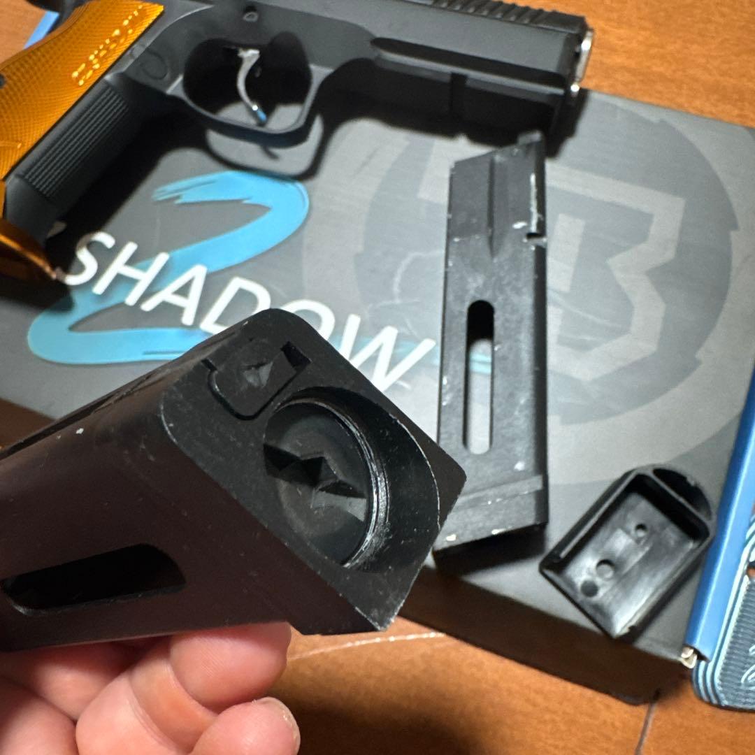 カーボネイト・CZ SHADOW 2 ガスガン ブラック/オレンジ