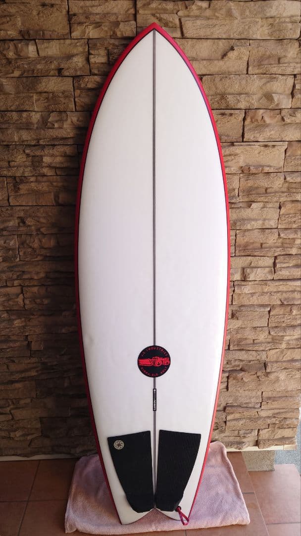 JS　レッドバロン　5'7　FCS2　ツインフィン　キールフィン2セット付