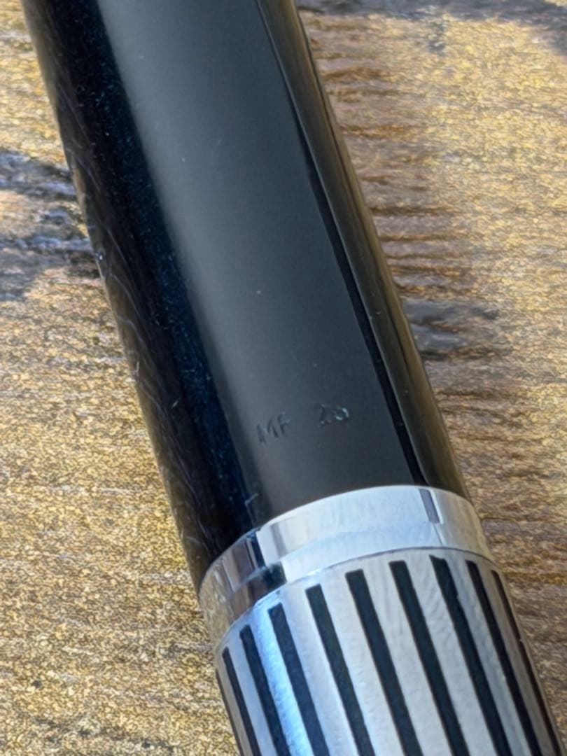 新品未使用　1971年製　キャップレス　蝕刻　ストライプ　14金　万年筆　F