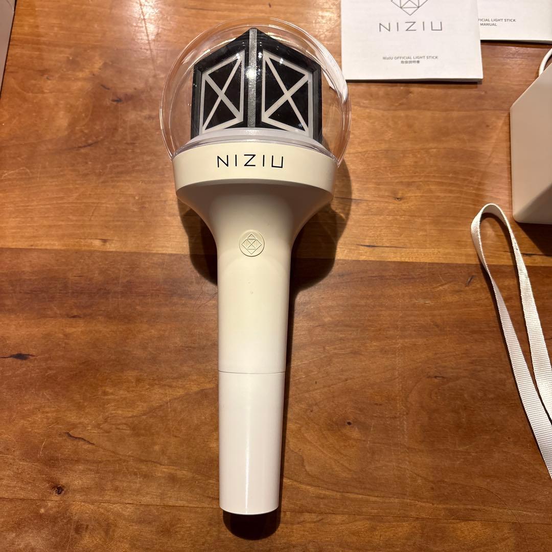NIZIU ペンライト NiziU OFFICIAL LIGHT STICK