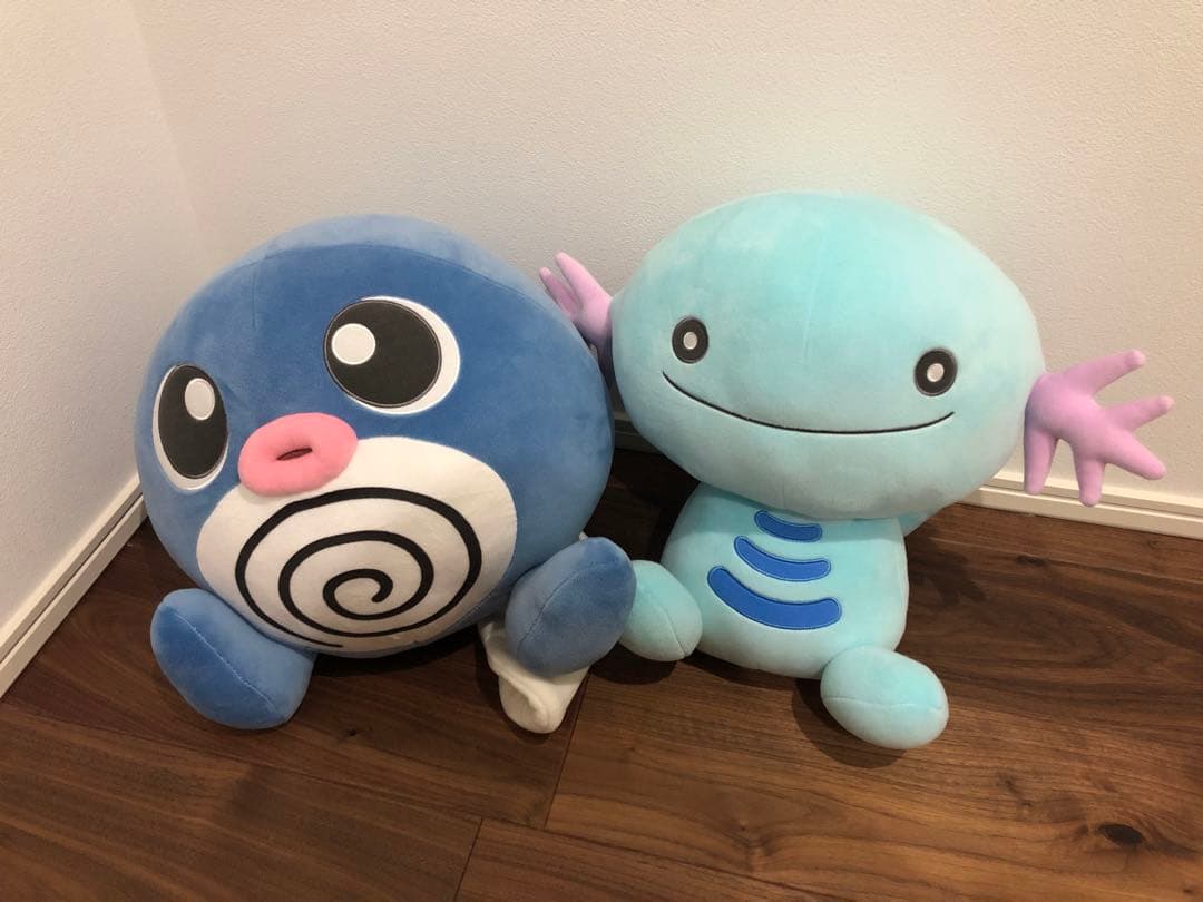 もっちりぬいぐるみ　ウパー　ニョロモ