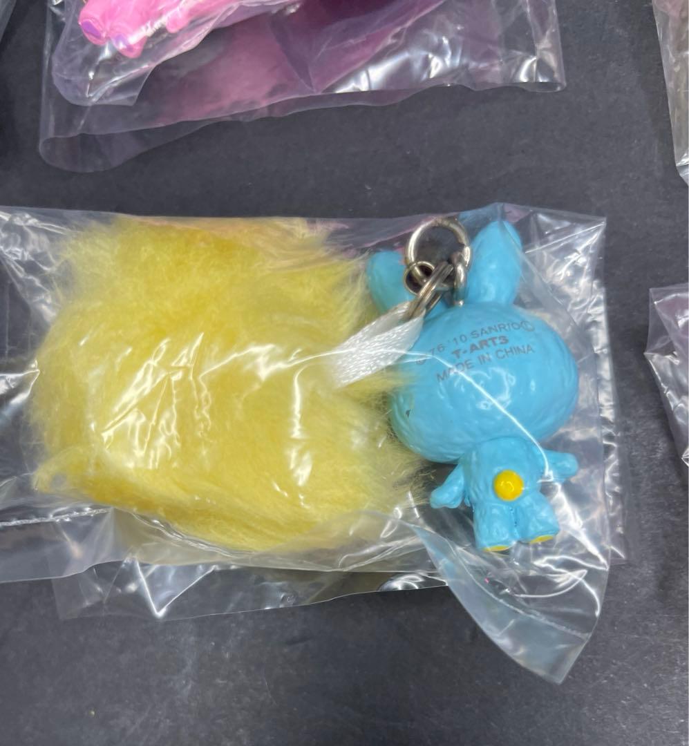 キティ　カラフルバニー　マスコット　ファー　ふわふわ　ストラップ　レア　未使用