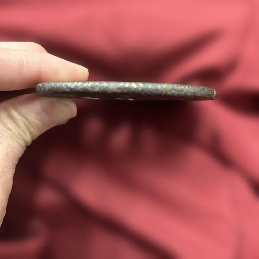 日本刀 鍔（つば） 鉄地 金象嵌 紗綾形文様 時代物 140g