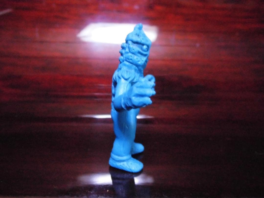 ウルトラ怪獣消しゴム　ケムール人青　ポピー