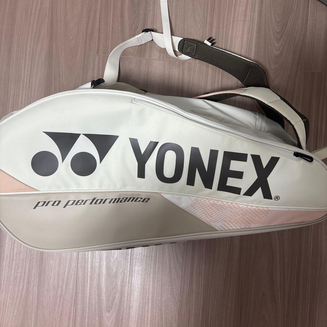 ラケットバッグ　バドミントン　テニス　ヨネックス（YONEX）　9本収納