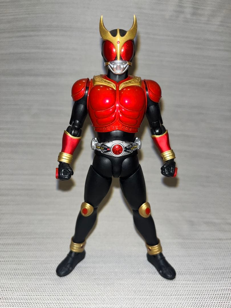 S.H.Figuarts 真骨彫製法　仮面ライダークウガ マイティフォーム