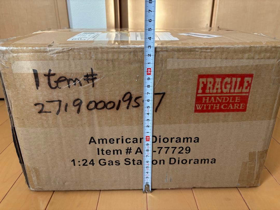 ミニカー American Diorama 1:24 Gas Station Dioram