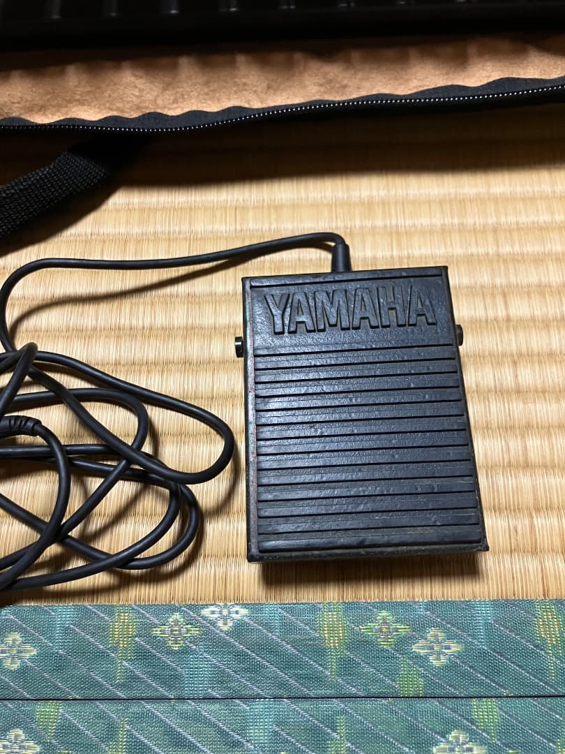 YAMAHA DX7 シンセサイザー 本体と音色データ